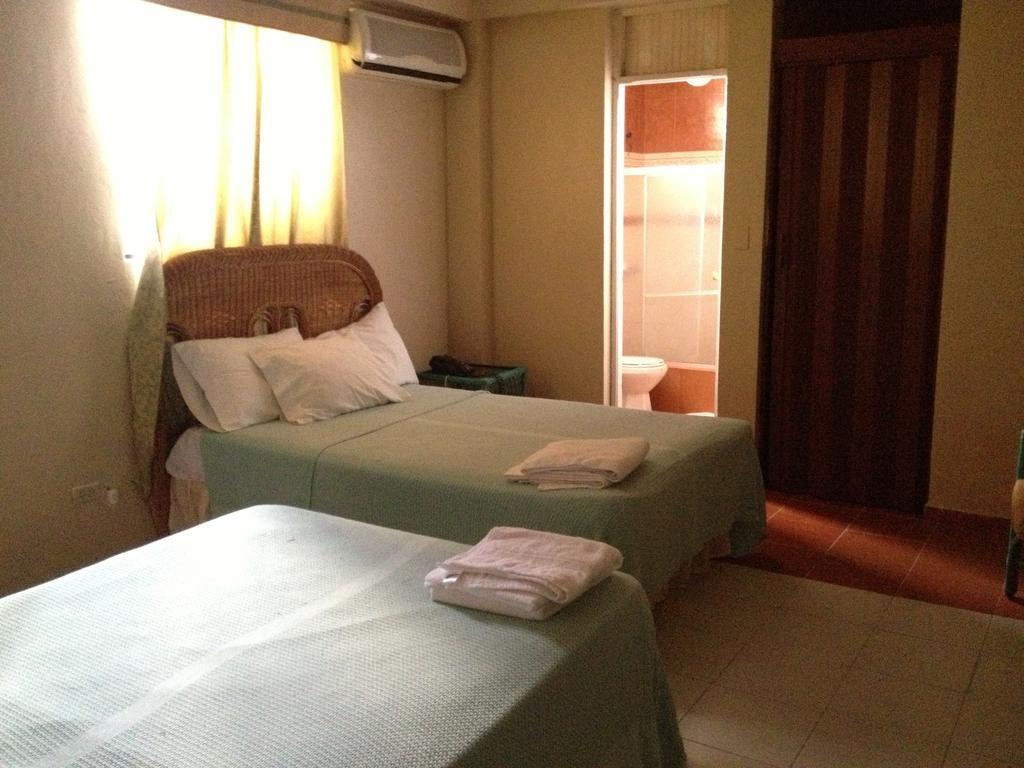 Hostal Plaza Yu Santo Domingo Eksteriør bilde