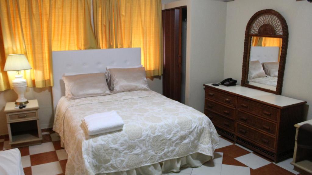 Hostal Plaza Yu Santo Domingo Eksteriør bilde